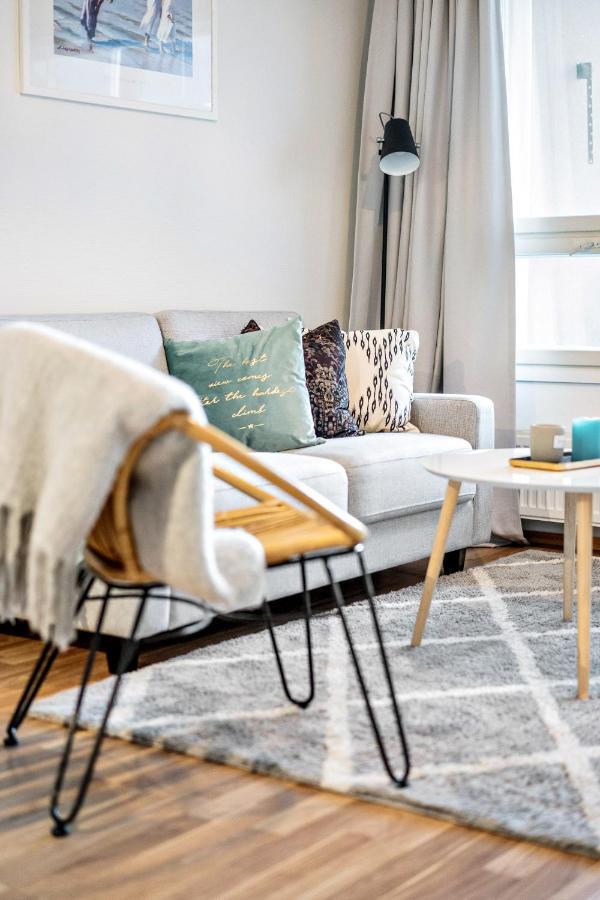 Apartment Sleepwell Rauha With Private Sauna And Parking トゥルク エクステリア 写真