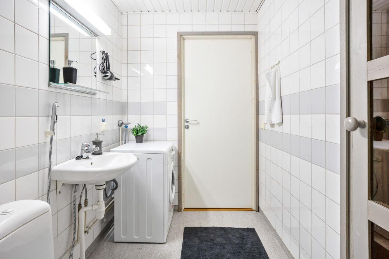 Apartment Sleepwell Rauha With Private Sauna And Parking トゥルク エクステリア 写真