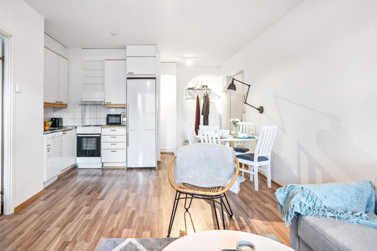 Apartment Sleepwell Rauha With Private Sauna And Parking トゥルク エクステリア 写真