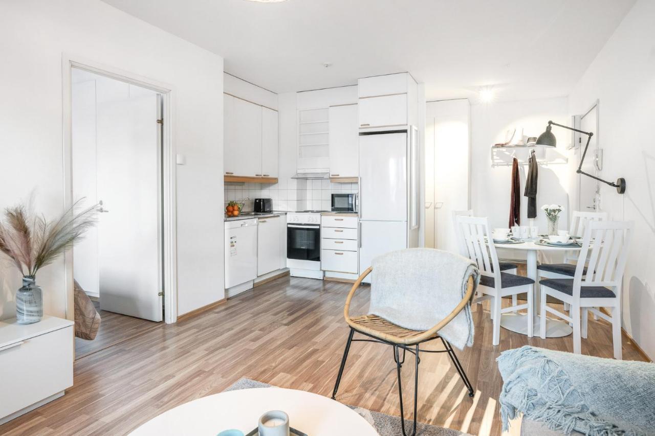 Apartment Sleepwell Rauha With Private Sauna And Parking トゥルク エクステリア 写真