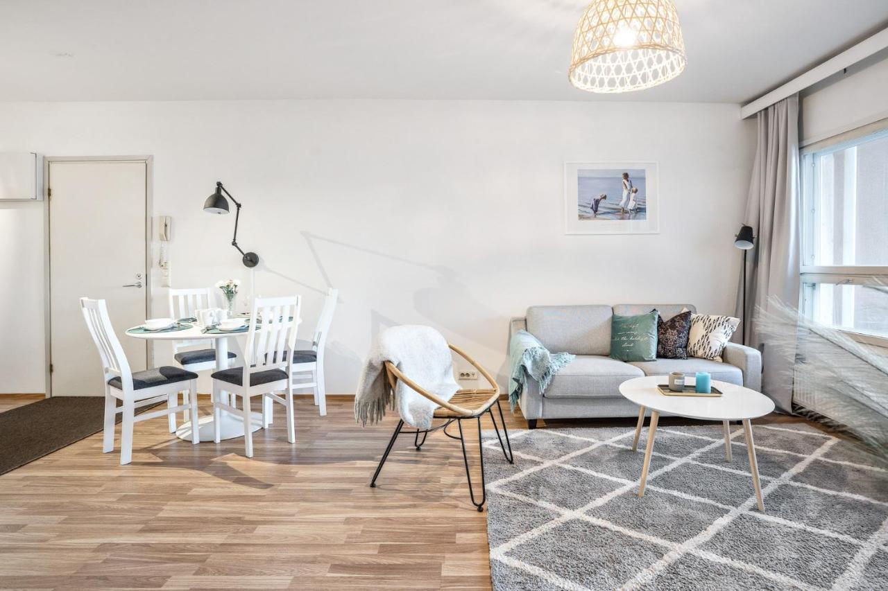 Apartment Sleepwell Rauha With Private Sauna And Parking トゥルク エクステリア 写真