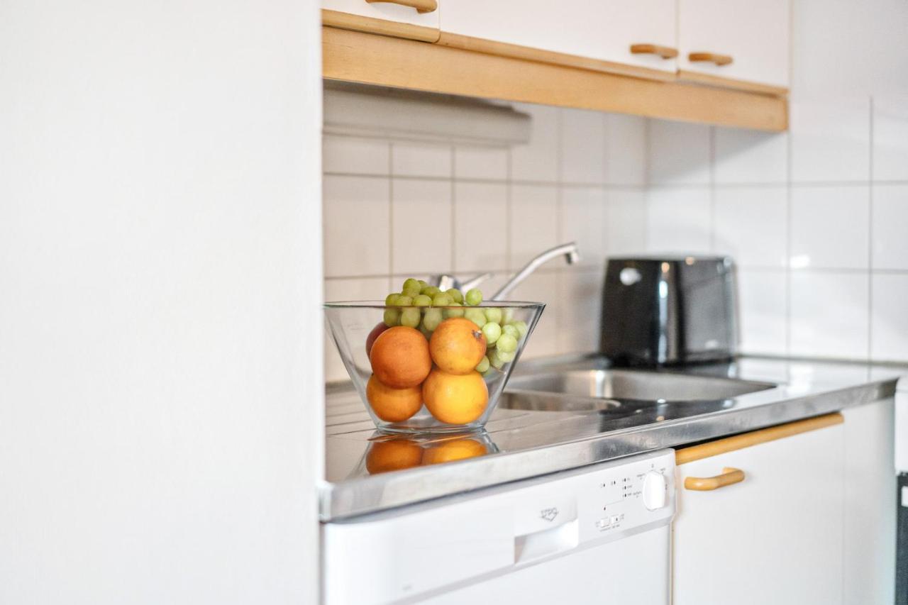 Apartment Sleepwell Rauha With Private Sauna And Parking トゥルク エクステリア 写真