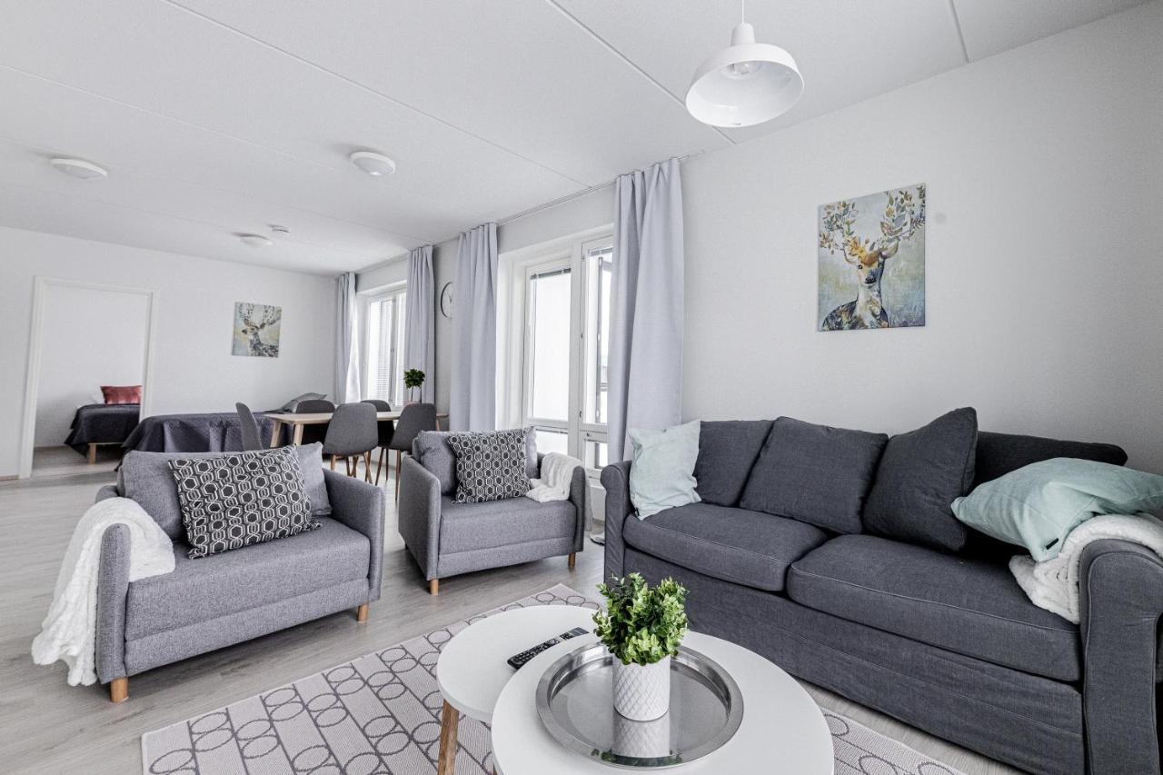 Apartment Sleepwell Rauha With Private Sauna And Parking トゥルク エクステリア 写真