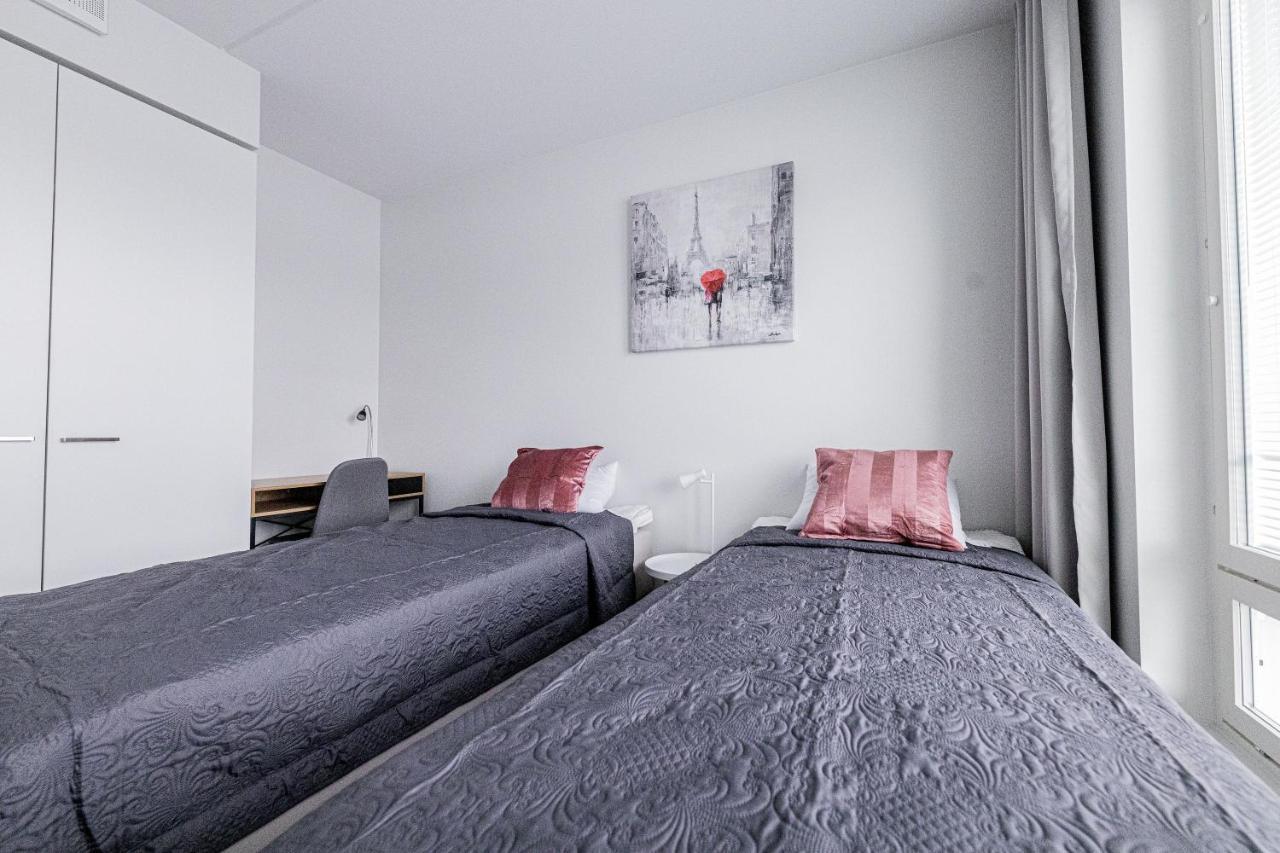 Apartment Sleepwell Rauha With Private Sauna And Parking トゥルク エクステリア 写真